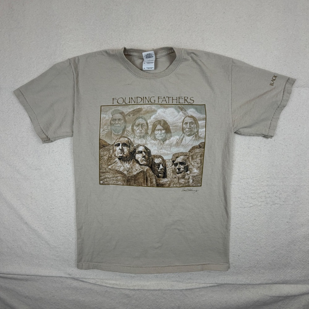 Gildan Founding Fathers Native American Mount Rushmore T-Shirt Tan Mens M